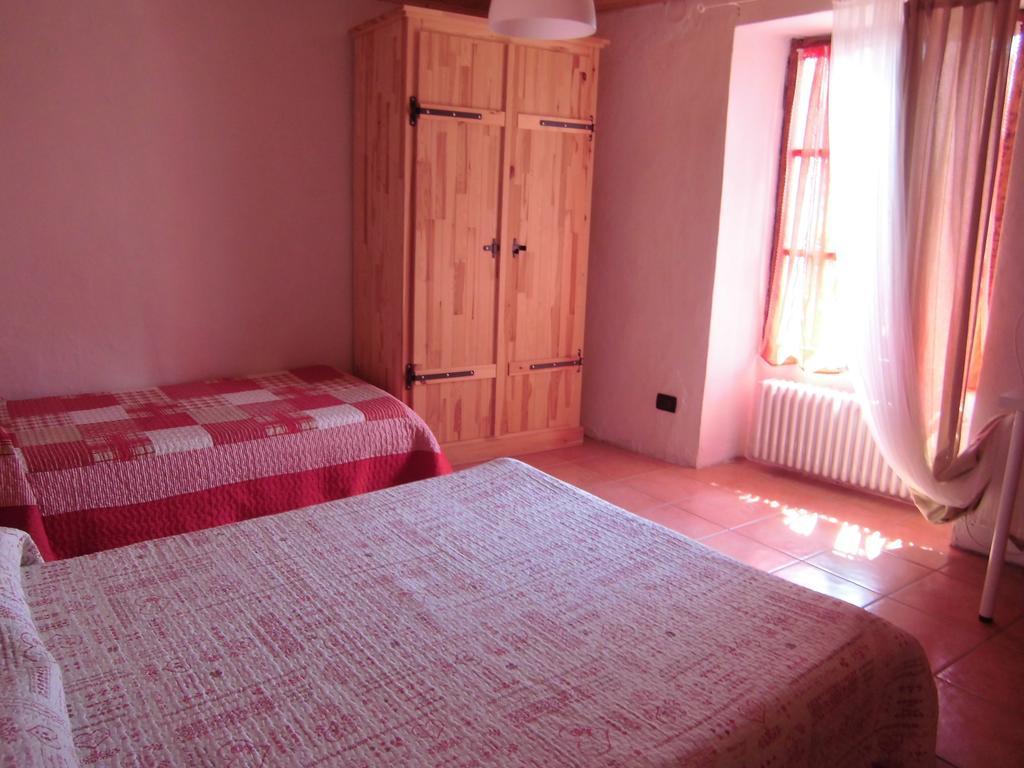 La Casa Antica Bed & Breakfast Pont-Saint-Martin Room photo